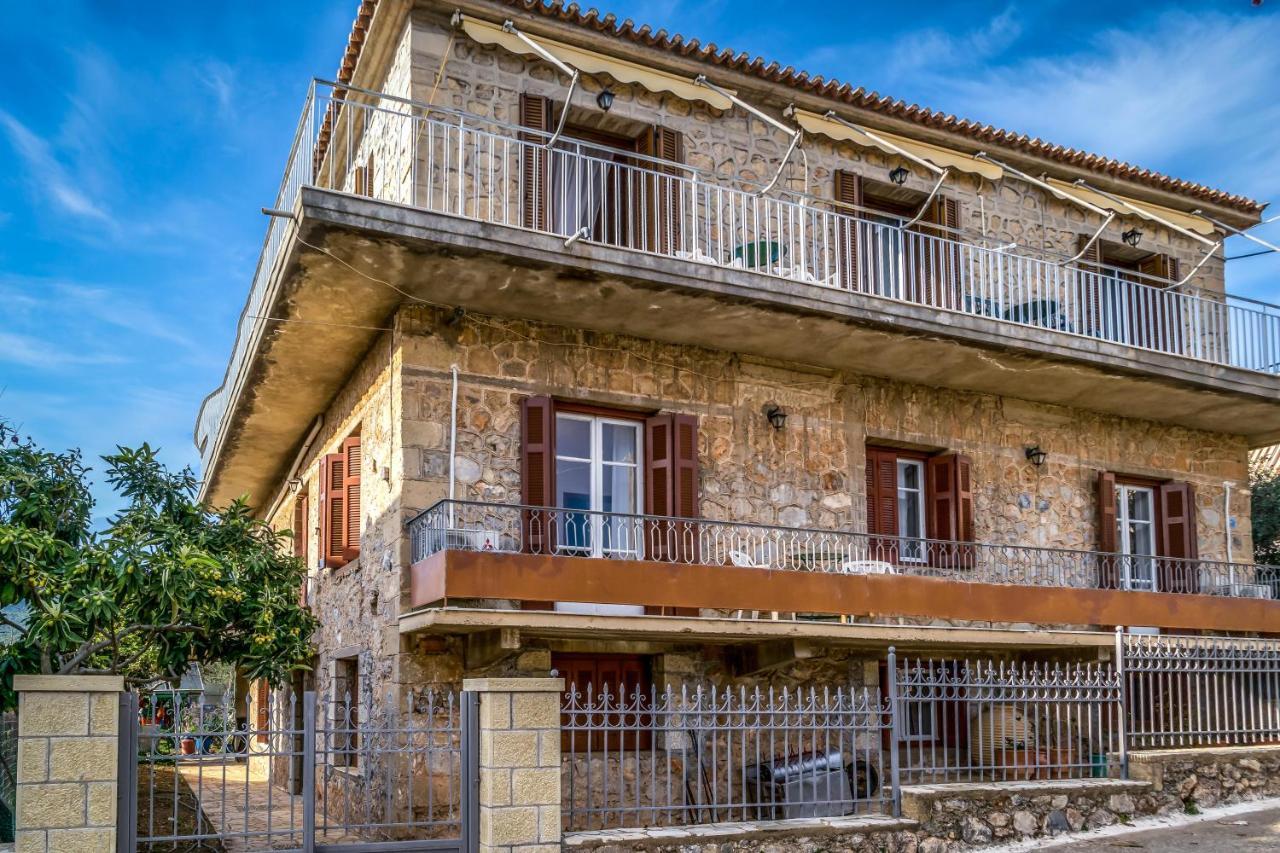 Chrysanthi Apartments Kardamyli Exterior photo